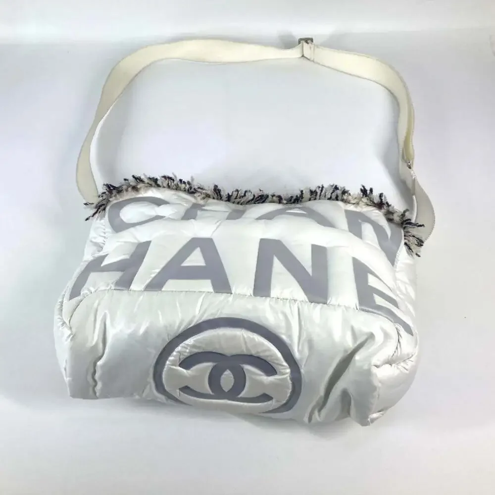 CHANEL louis vuitton